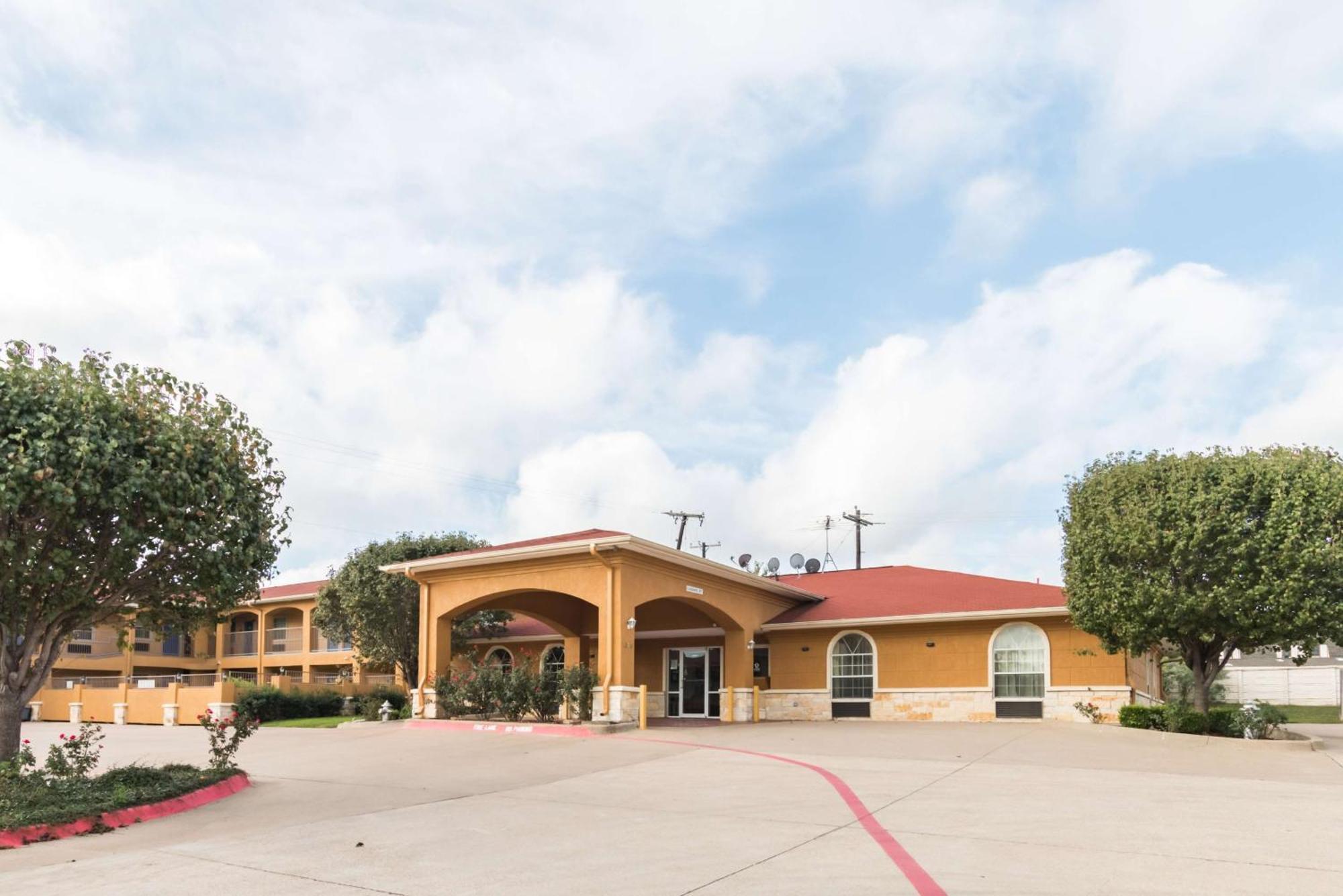 Motel 6 Alvarado Tx Εξωτερικό φωτογραφία